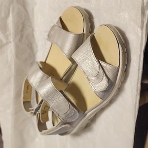Waldläufer "Willow" Backstrap Sandal, Size 6UK/8.5 US Women's in Metallic Grey